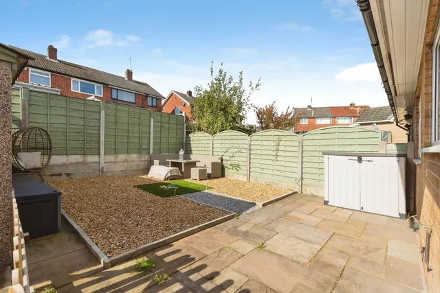 Moreton Drive, Bury, BL8, photo 2