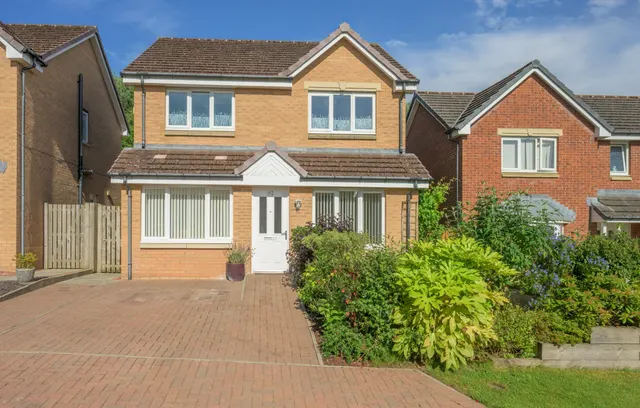 Kingfisher Place, Dunfermline, KY11 8JN, photo 1