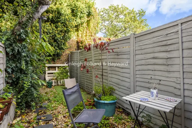 Photo 3 — Durban Road, Norwood, London, SE27