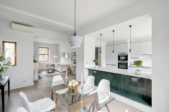 Warwick Gardens, Kensington, W14, photo 1
