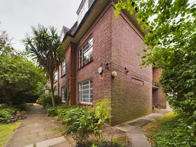 Brookland Rise, London, NW11, photo 2