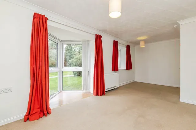 Wycliffe Court, Yarm, TS15, photo 3