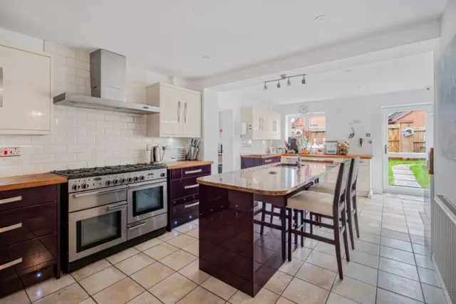 Photo 2 — Blakeney Court, Tattenhoe, Milton Keynes, Buckinghamshire, MK4 3AD