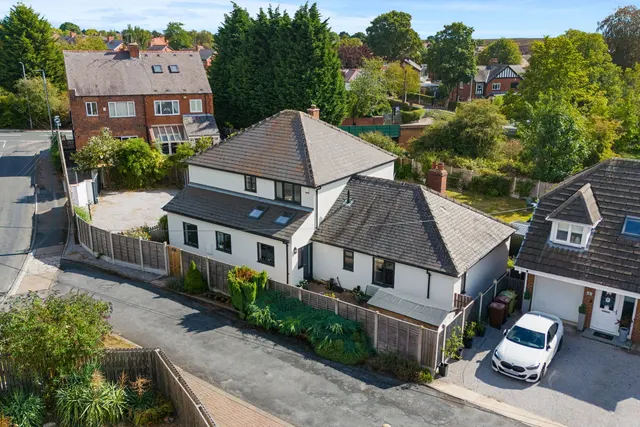 Carleton Park Road, Pontefract, WF8, photo 1