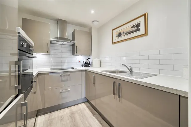 Water Lane, Towcester, NN12, photo 2