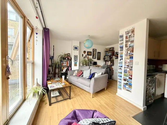 Hendre Road, London SE1 5NH, photo 1