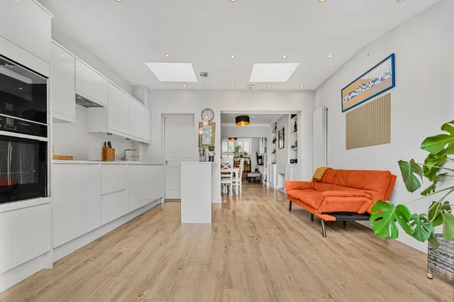 Wimbledon Road, London, SW17, photo 3