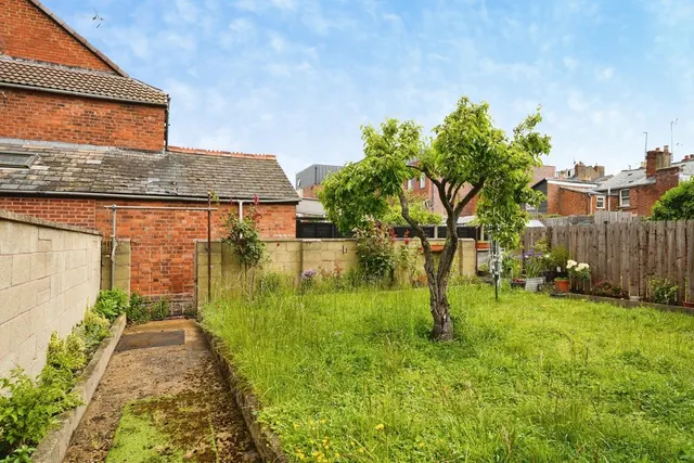 Photo 2 — Cromwell Street, Gloucester, Gloucestershire, GL1