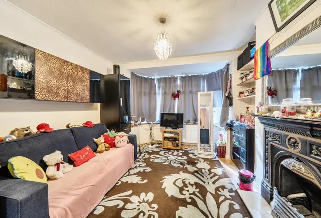 Turner Road, Edgware, HA8, photo 3
