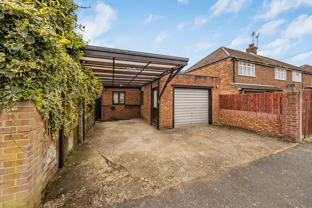 Photo 3 — Whitby Road, Ruislip