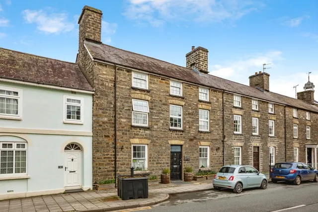 High Street, Lampeter, SA48, photo 1