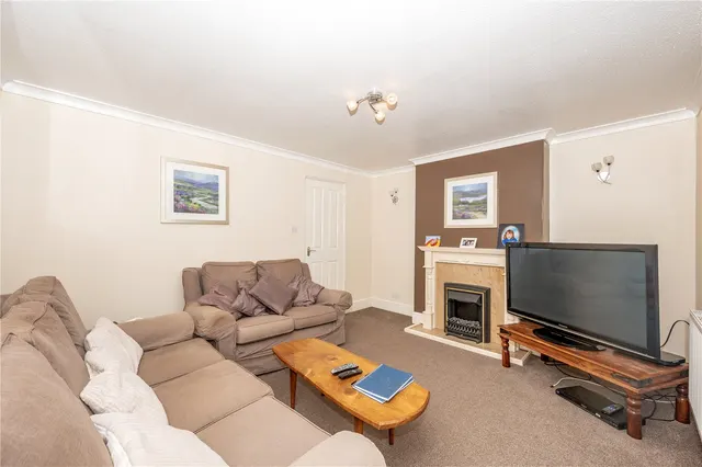 Photo 2 — Huntington Close, Redditch, Worcestershire, B98 0NF