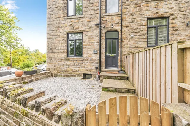 Hand Bank Lane, Mirfield, photo 1