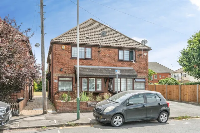 Betterton Road, Rainham, photo 1