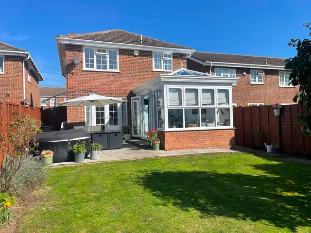 Cranbrook Drive, Maidenhead, Berkshire, photo 1