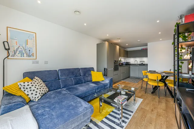 11 Broadside House, Creekside, London, photo 1