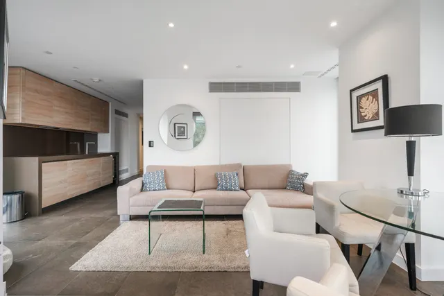 Photo 2 — Chronicle Tower, City Road, London EC1V