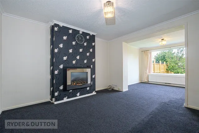 Goldington Avenue, Oakes, HD3, photo 2