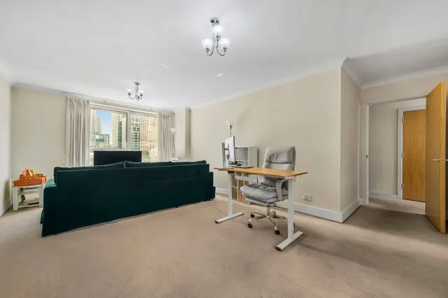 Boardwalk Place, London, E14, photo 2