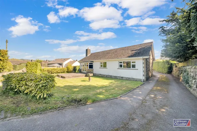 Photo 3 — Shoebridge Avenue, Eastburn, BD20 8UZ