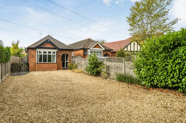 London Road, Wokingham, RG40, photo 1