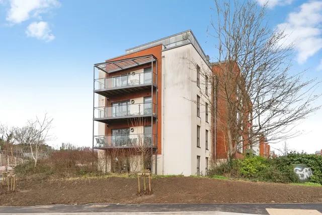 Photo 2 — Paxton Drive, Bristol, Somerset, BS3