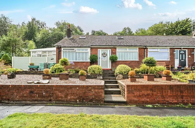 Valley New Road, Royton, OL2, photo 2