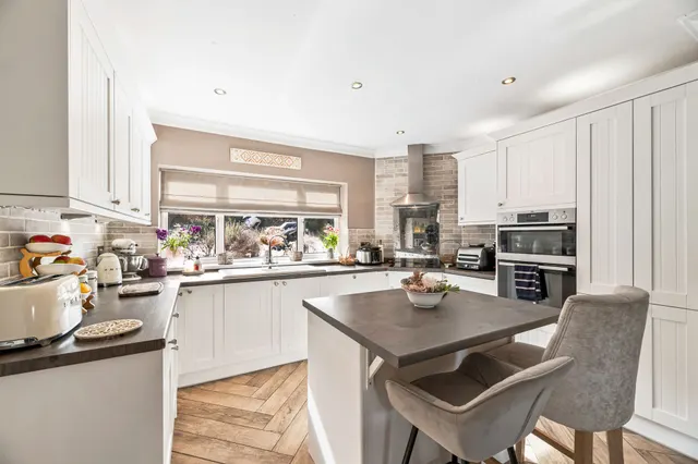Helsby, Frodsham, photo 3
