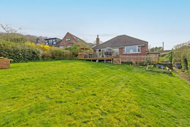Helsby, Frodsham, photo 1