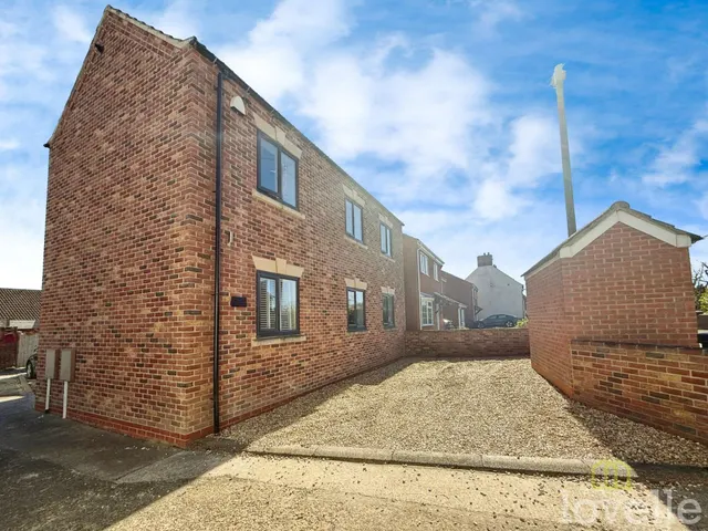 Main Street, West Stockwith, DN10, photo 1