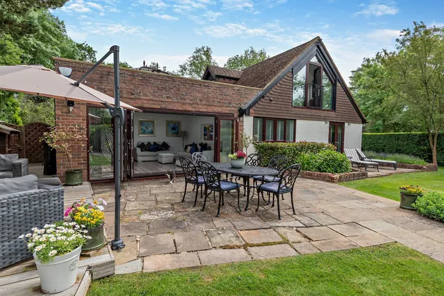 Westley Mill, Binfield, RG42, photo 1
