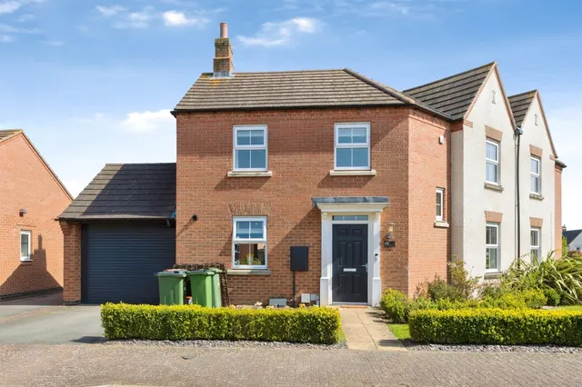 Cooper Crescent, Whetstone, Leicester, photo 1
