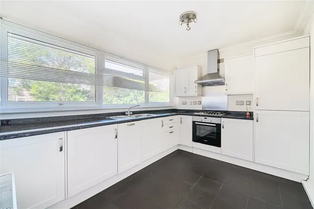 Photo 2 — Bourne Way, Hayes, Bromley, BR2