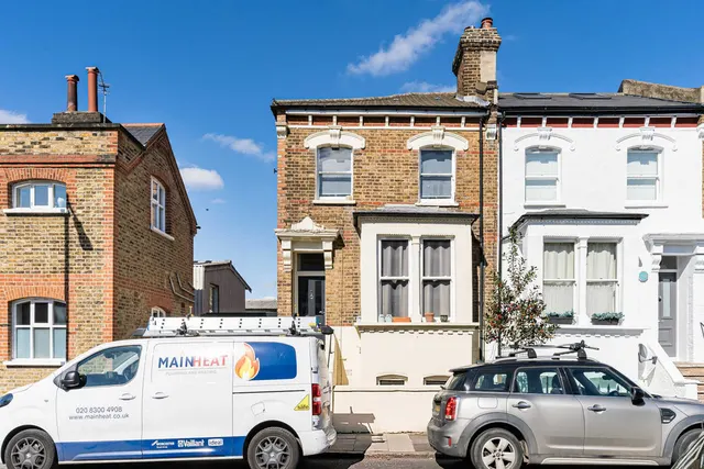 Photo 2 — London, SE22 9DL