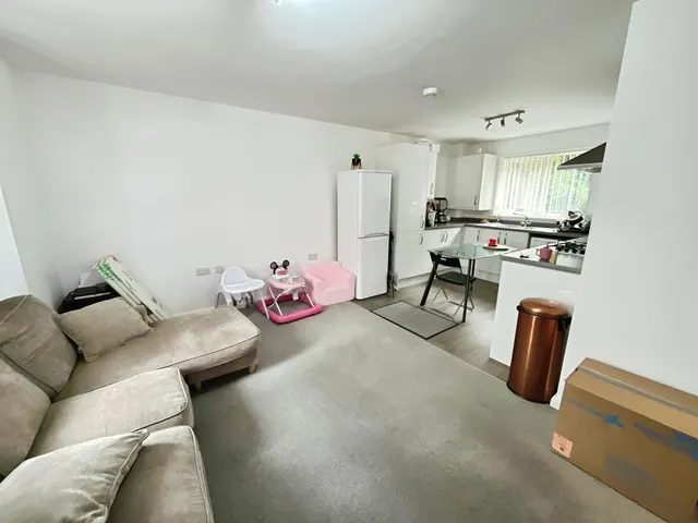 Photo 2 — 20 Horrell Court, Peterborough