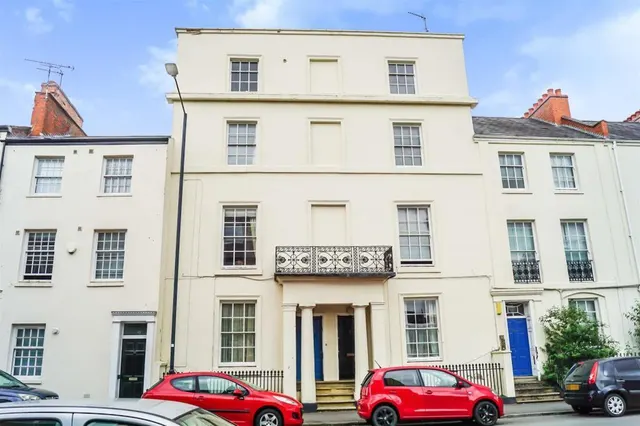 Grove Place, Leamington Spa, photo 1