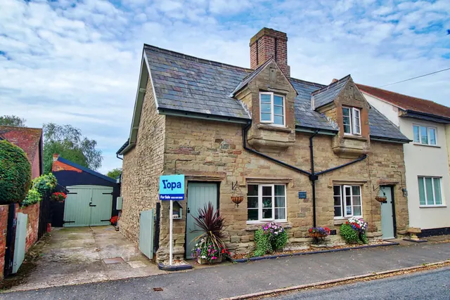 The Village, Worcester, WR6, photo 1