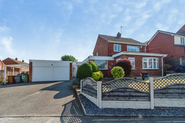 Hillside, Walsall, WS8, photo 1