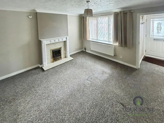 Domont Close, Shepshed, LE12, photo 3