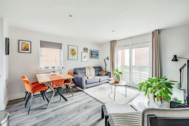 Burrage Road, Redhill, photo 1