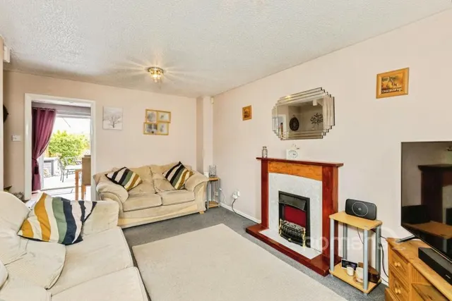 Larchside Close, Spencers Wood, RG7, photo 3