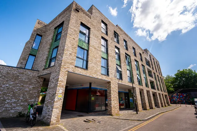 Showflat 1, Yara Court, 10-14 Mercy Terrace, London, photo 1