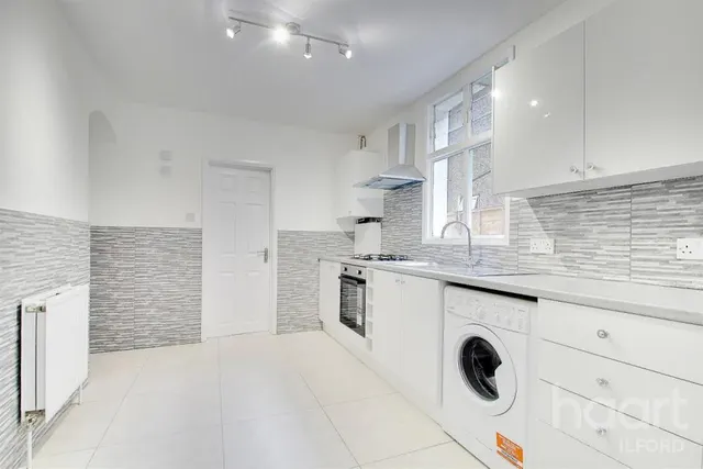 Riverdene Road, IG1, photo 2