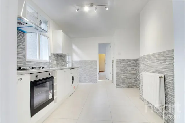 Riverdene Road, IG1, photo 1