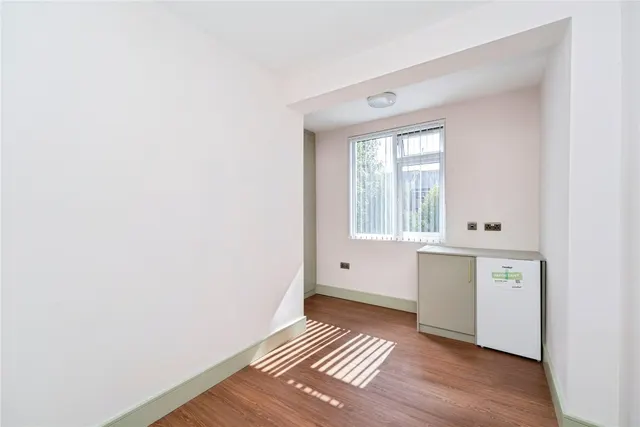 Church Road, Ealing, UB5, photo 1