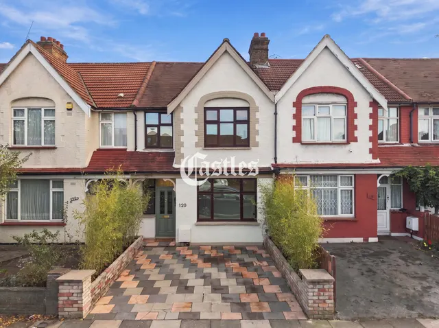 Great Cambridge Road, London, N17, photo 1