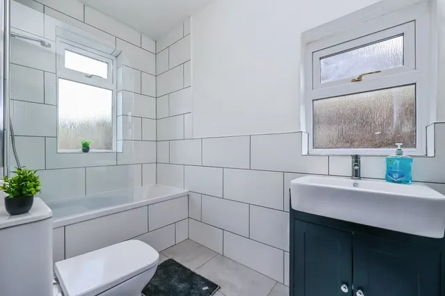 New Road, Nottingham, NG16, photo 3