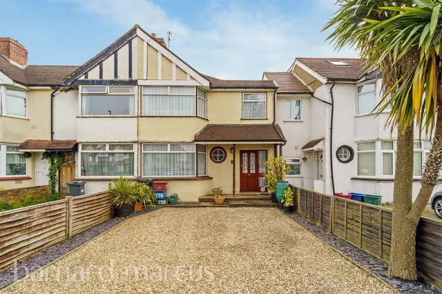 Hounslow Road, Hanworth, FELTHAM, photo 1