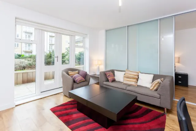 Park Lodge Avenue, West Drayton, UB7, photo 1