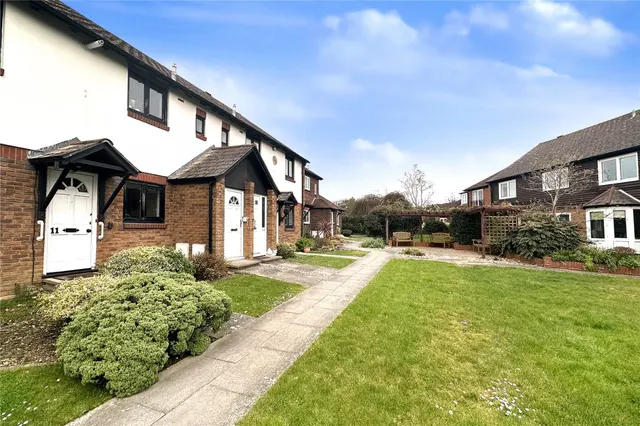 Rustington, Littlehampton, BN16, photo 1